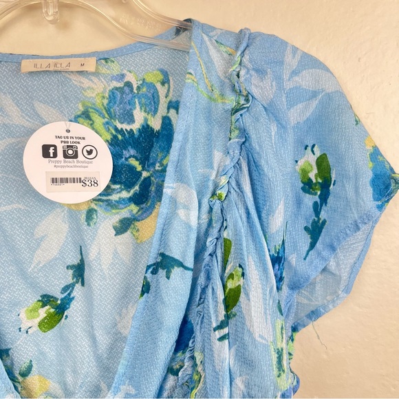 Illa Illa Blue floral flutter top/deep-V wrap front-Medium-NWT - Picture 6 of 11